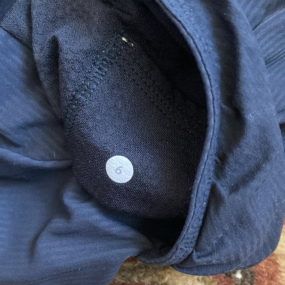 Lululemon Play in the Sun Adjustable Black/Dark Grayish color Shorts. - Picture 8 of 10